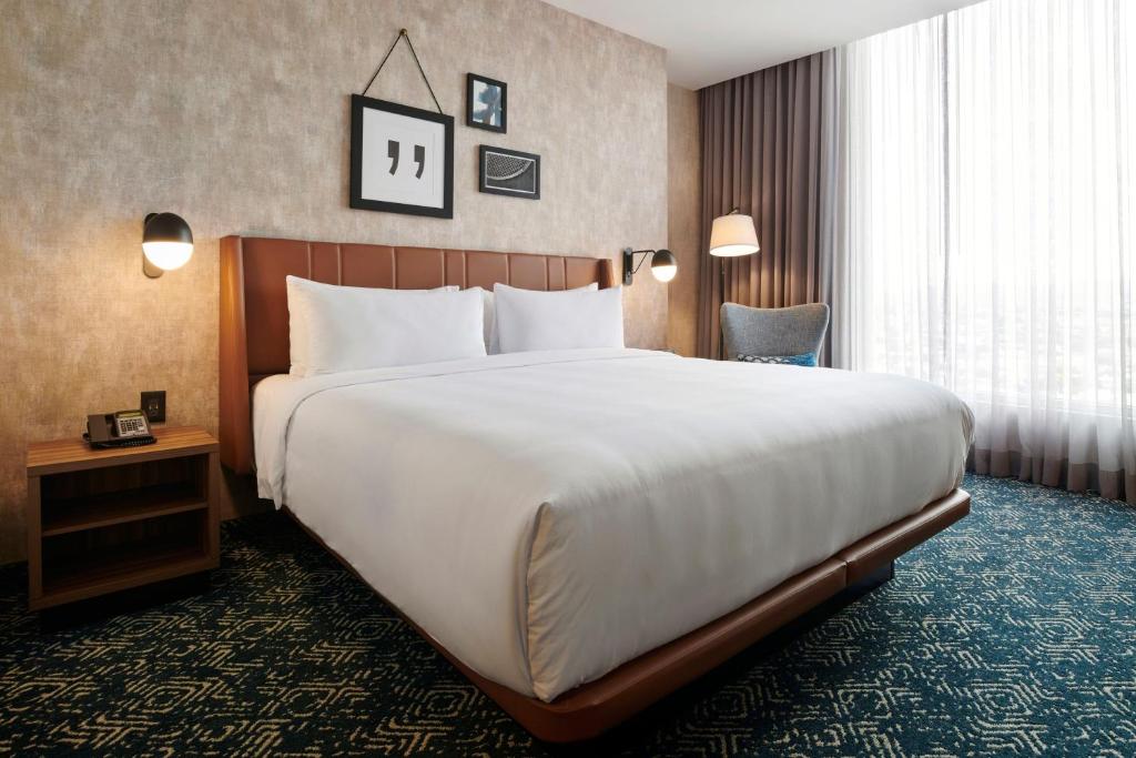 Four Points by Sheraton Four Points by Sheraton